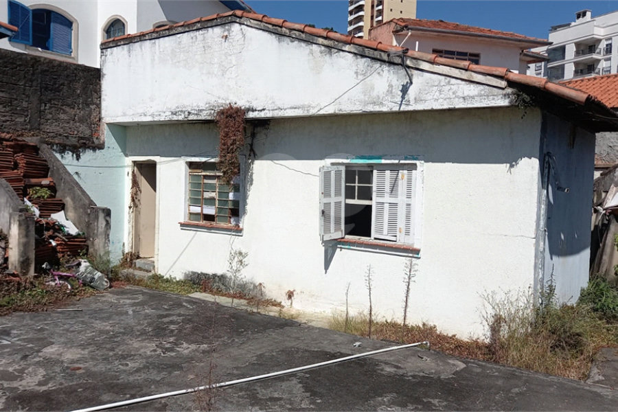 Terreno à venda com 8 quartos, sendo 2 suítes, em Santana, São Paulo, SP