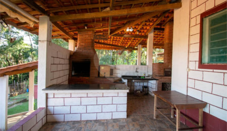 Chácara à venda com 7 quartos, sendo 6 suítes, em Saboó, São Roque, SP