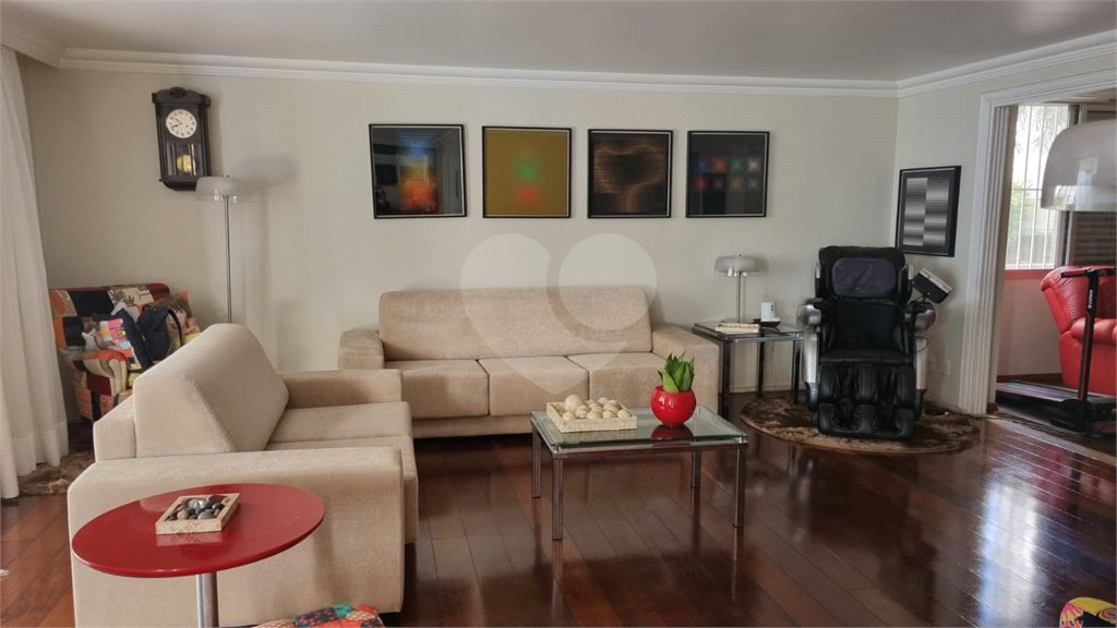 Apartamento à venda com 3 quartos, sendo 1 suíte, em Bela Vista, São Paulo, SP
