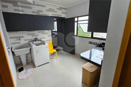 Apartamento à venda com 3 quartos, sendo 1 suíte,  no Centro, Suzano, SP