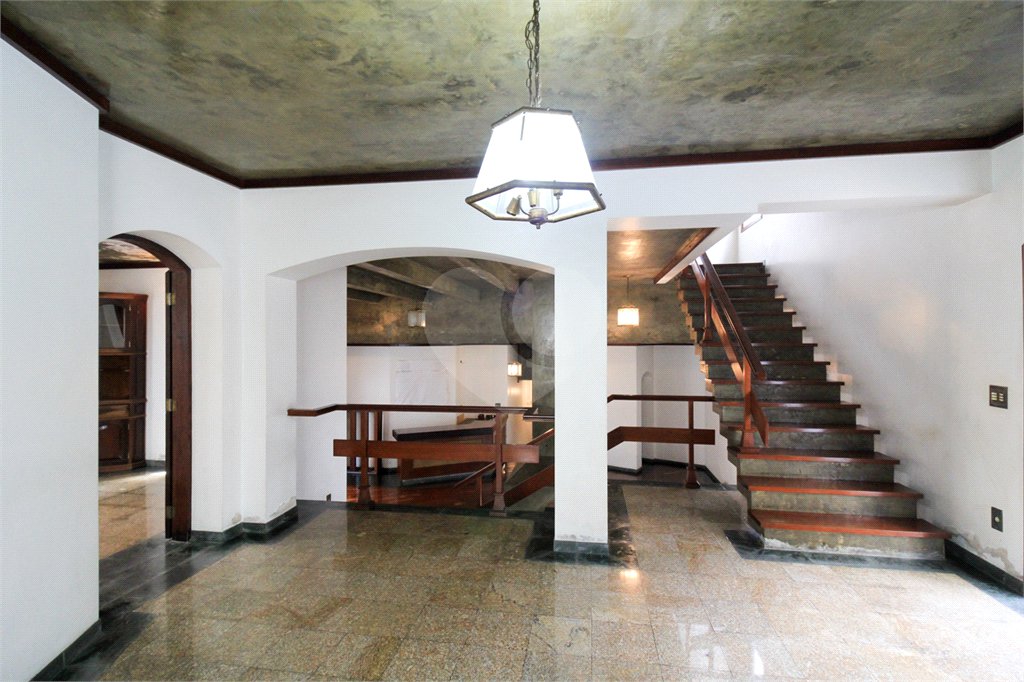 Casa à venda com 5 quartos, sendo 3 suítes, em Jardim São Bento, São Paulo, SP