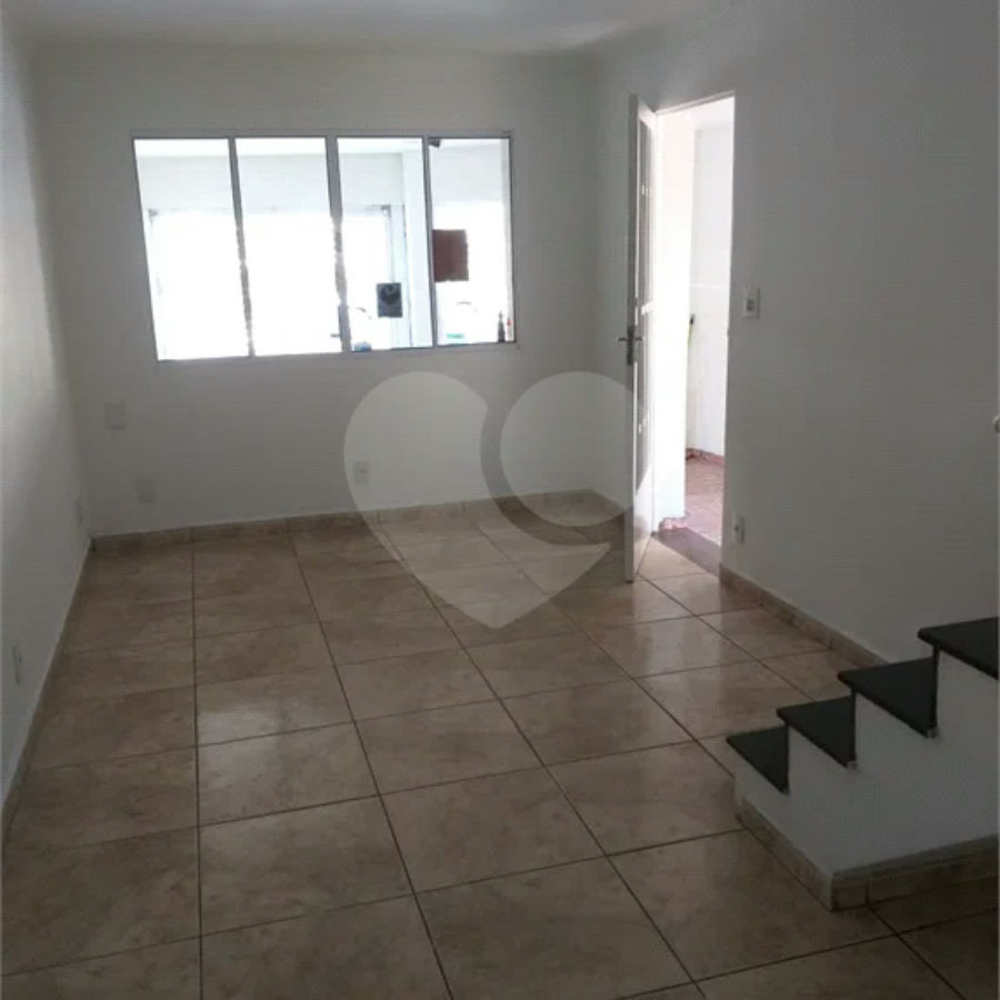Sobrado à venda com 3 quartos, sendo 1 suíte, em Vila Mazzei, São Paulo, SP