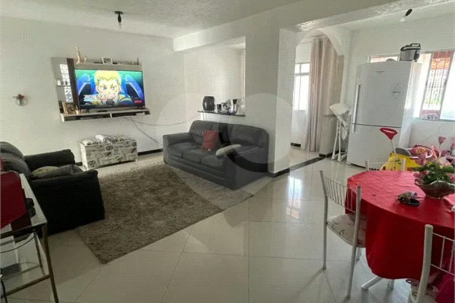 Sobrado à venda com 3 quartos em Tremembé, São Paulo, SP