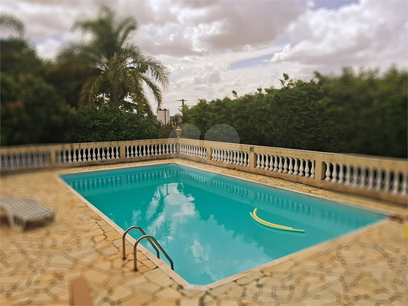 Casa à venda com 3 quartos, sendo 1 suíte, no condomínio Acmti - Colinas do Mosteiro, Terras de Itaici e Recanto dos Pássaros, Indaiatuba - SP