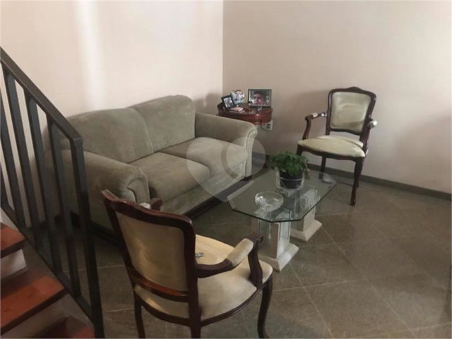 Casa à venda com 3 quartos, sendo 1 suíte,  no condomínio Morada de Itapuã, São Paulo - SP
