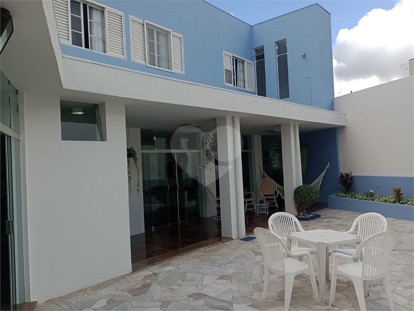 Casa à venda com 4 quartos, sendo 1 suíte, em Vila Rosa, Itapetininga, SP