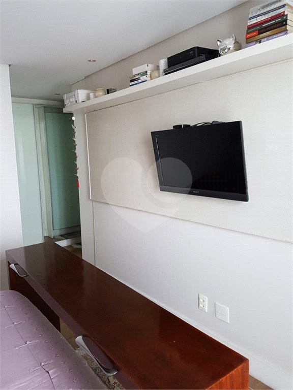 Apartamento à venda com 3 suítes em Jardim Londrina, São Paulo, SP