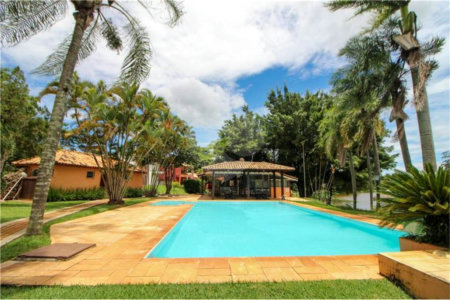 Casa à venda com 4 quartos, sendo 2 suítes, no condomínio Eco Clube Vivendas do Lago, Sorocaba - SP