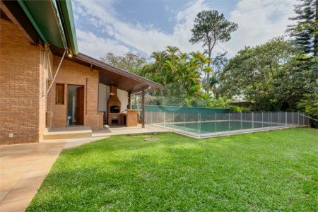Casa Térrea à venda com 3 quartos, sendo 1 suíte, em Alto da Boa Vista, São Paulo, SP