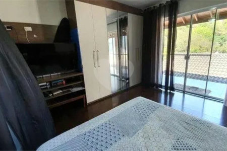 Chácara à venda com 3 quartos, sendo 2 suítes, em Santa Cândida, Vinhedo, SP