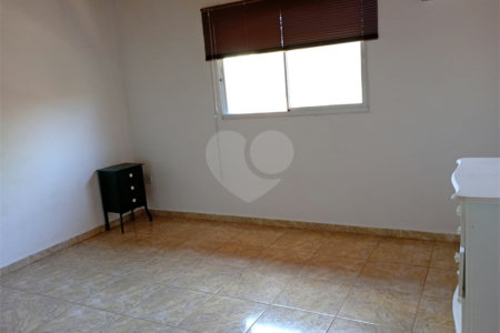 Casa Térrea à venda com 3 quartos em Guaxinduva, Atibaia, SP