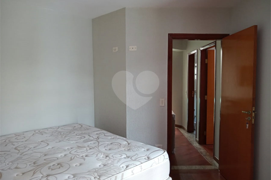 Sobrado à venda com 4 quartos, sendo 3 suítes, em Tremembé, São Paulo, SP