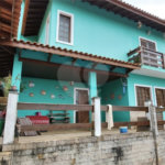 Casa à venda com 4 quartos, sendo 1 suíte, no condomínio Parque Suiça, Caieiras - SP