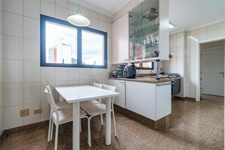 Apartamento à venda com 4 quartos, sendo 3 suítes,  em Perdizes, São Paulo, SP