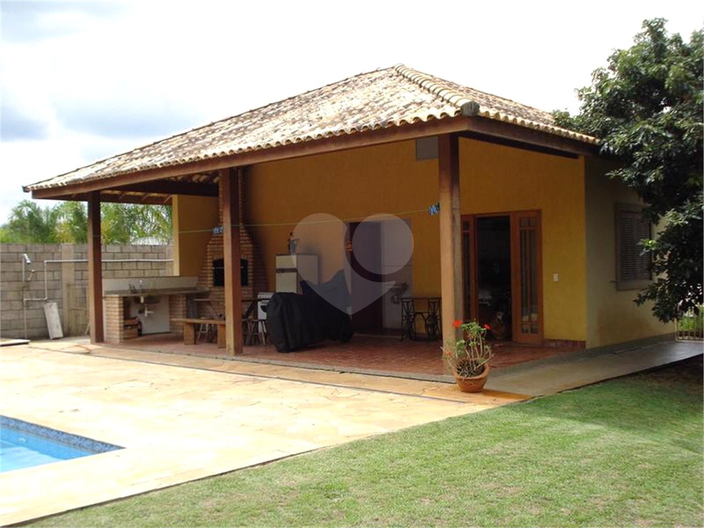 Casa à venda com 3 suítes no condomínio Fazenda Imperial, Sorocaba - SP