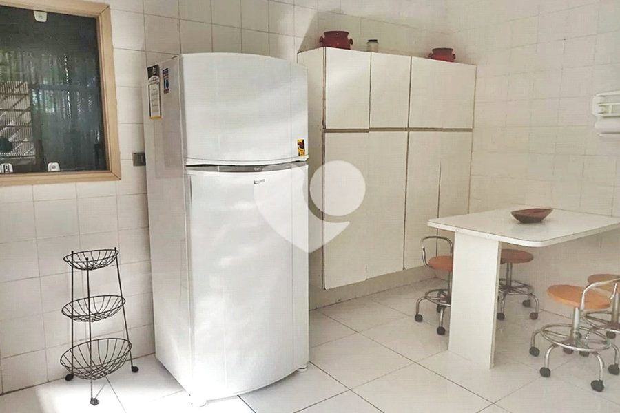 Sobrado à venda com 4 quartos, sendo 1 suíte, em Tremembé, São Paulo, SP