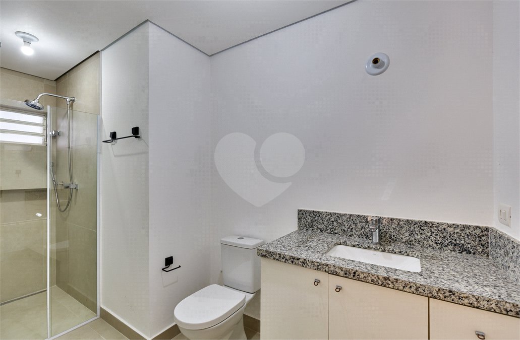 Casa para alugar com 5 quartos, sendo 3 suítes,  em Chácara Monte Alegre, São Paulo, SP