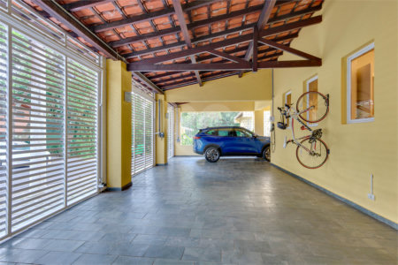 Casa Térrea à venda com 4 suítes em Jardim Marajoara, São Paulo, SP