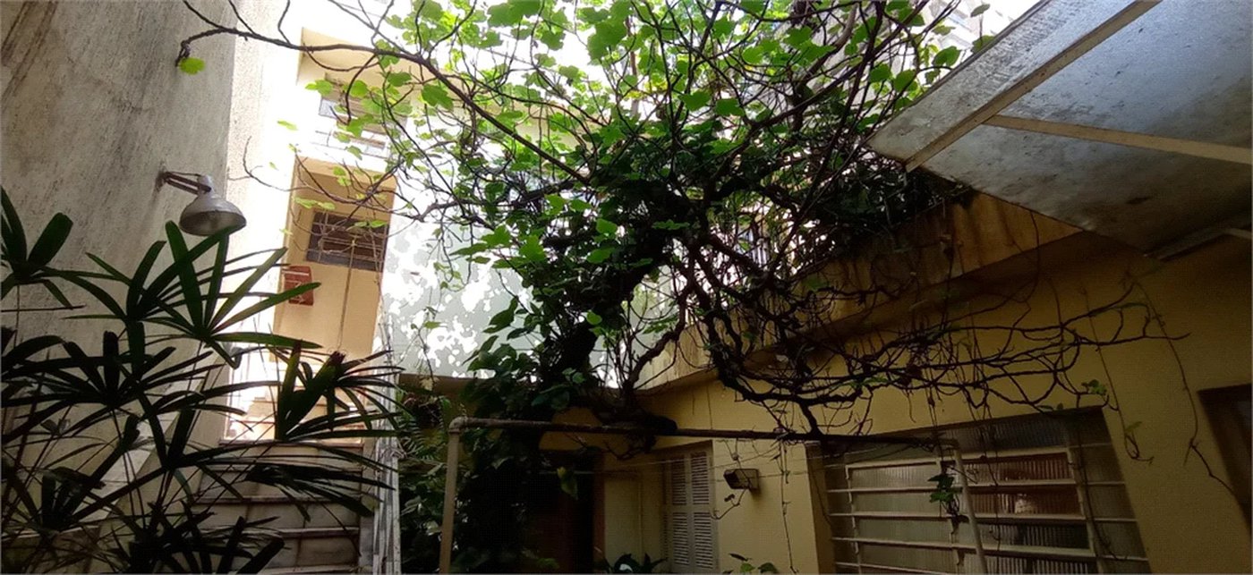 Sobrado à venda ou para alugar com 4 quartos, sendo 1 suíte,  em Brooklin Paulista, São Paulo, SP