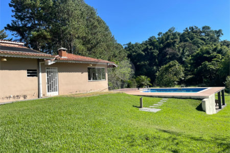 Casa à venda com 3 quartos, sendo 1 suíte, em Campo Novo, Bragança Paulista, SP