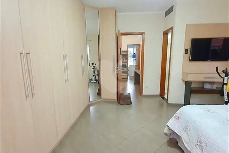 Sobrado à venda com 3 quartos, sendo 1 suíte,  em Parque Vitória, São Paulo, SP