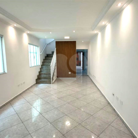 Sobrado à venda com 3 quartos, sendo 1 suíte,  em Jardim Vila Formosa, São Paulo, SP