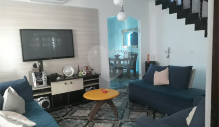Casa à venda com 4 quartos, sendo 2 suítes,  em Jardim Rosina, São Paulo, SP