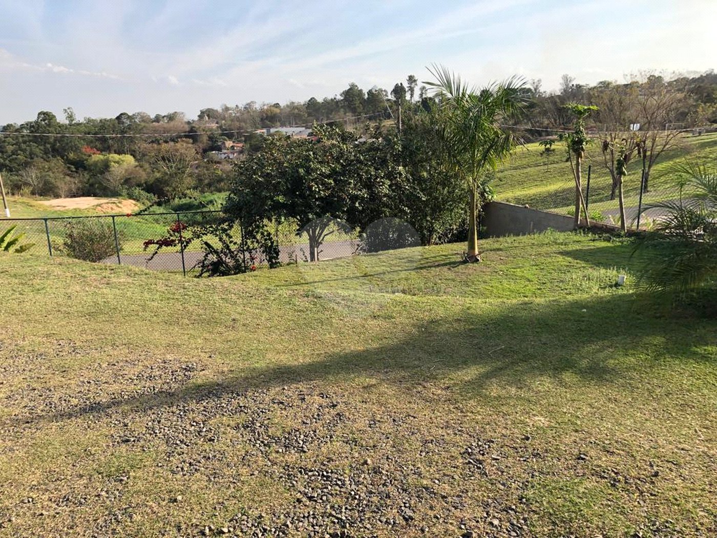 Casa à venda com 5 quartos, sendo 2 suítes, no condomínio Terras de Santa Izabel, Salto - SP