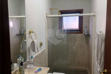 Casa à venda com 3 quartos, sendo 2 suítes,  no condomínio Aruã, Mogi das Cruzes - SP