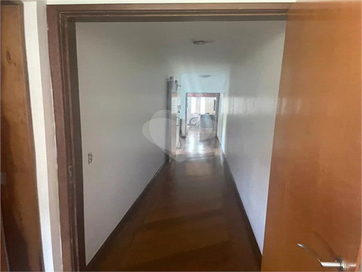 Sobrado à venda com 3 suítes em Horto, São Paulo, SP