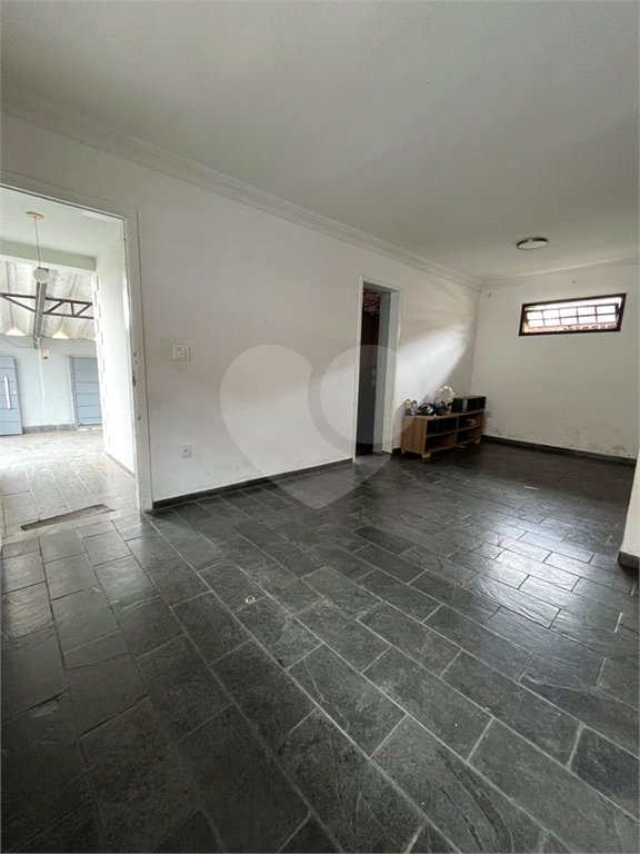 Casa à venda com 3 quartos em Conjunto Habitacional São Sebastião, Mogi das Cruzes, SP