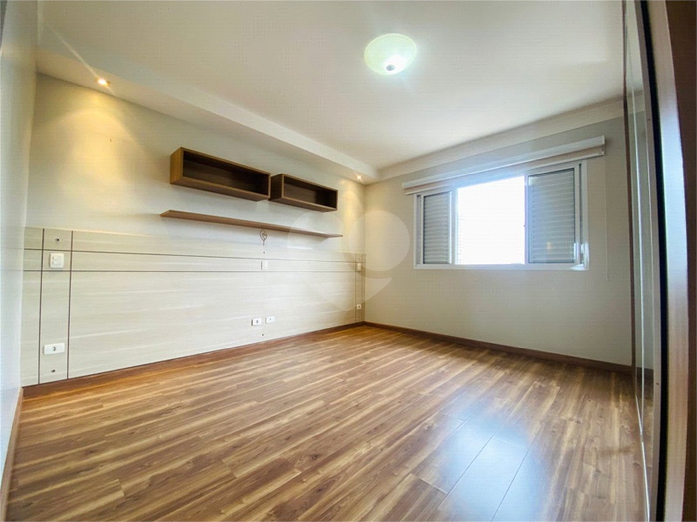 Sobrado à venda com 4 quartos, sendo 3 suítes, em Vila Ester (zona Norte), São Paulo, SP