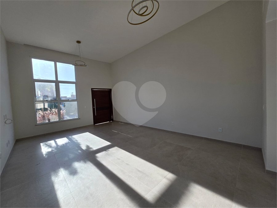 Casa em condomínio à venda com 3 quartos, sendo 1 suíte,  em Ogiva, Cabo Frio, RJ