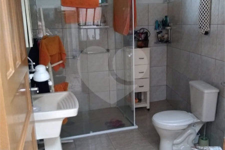 Casa à venda com 2 quartos, sendo 1 suíte, em Vila Piauí, São Paulo, SP