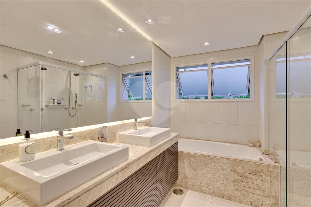 Apartamento à venda ou para alugar com 4 suítes em Granja Julieta, São Paulo, SP