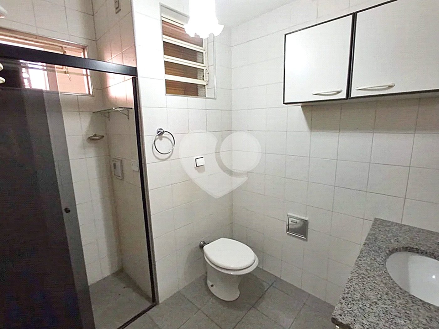 Casa Santa Teresinha | 4 Suítes | 280m² | 3 Vagas | Excelente Localização