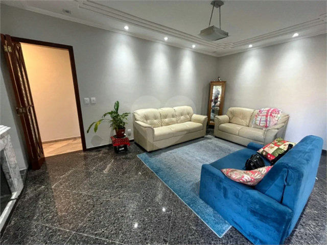 Apartamento à venda ou para alugar com 3 quartos, sendo 1 suíte,  em Vila Amalia, São Paulo, SP