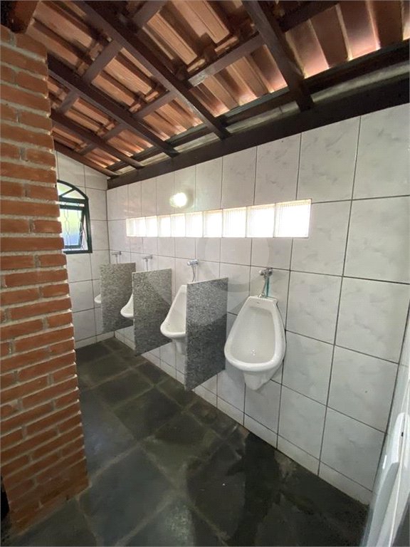 Chácara à venda com 10 quartos, sendo 2 suítes, em Mombaça, São Roque, SP