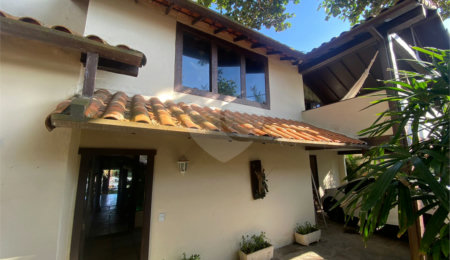 Casa à venda com 6 quartos, sendo 4 suítes,  em Canto, Armação dos Búzios, RJ
