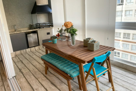Apartamento à venda com 3 quartos, sendo 1 suíte,  em Vila Olímpia, São Paulo, SP