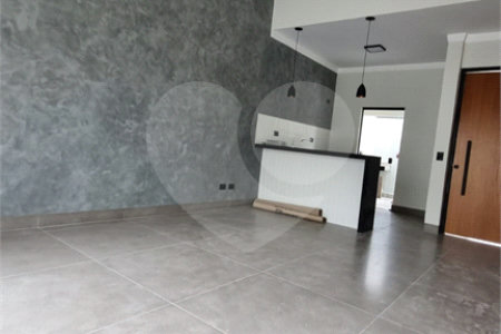 Casa à venda com 3 quartos, sendo 1 suíte, no condomínio Village Moutonnée, Salto - SP