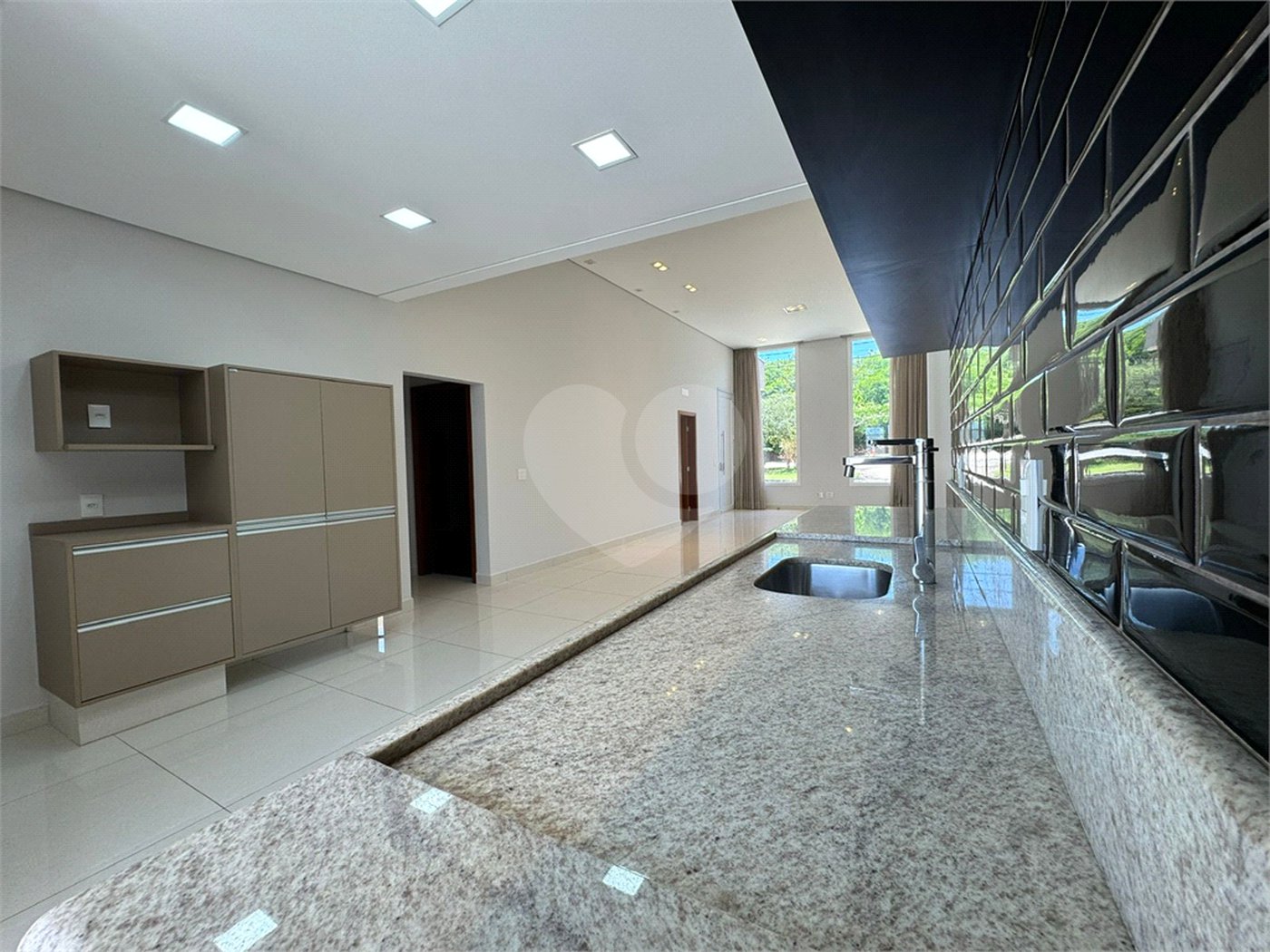 Casa à venda ou para alugar com 2 suítes no condomínio Villa do Bosque, Sorocaba - SP