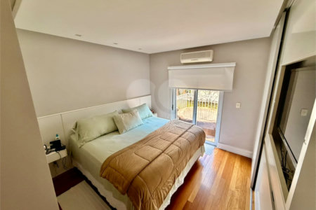 Casa à venda com 3 suítes no condomínio Villaggio Della Hípica, São Paulo - SP