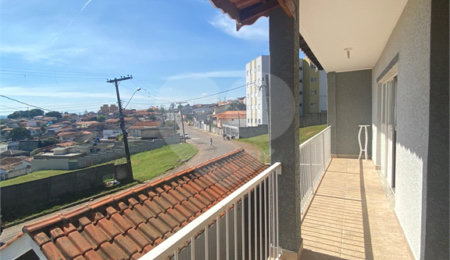 Casa à venda com 2 quartos, sendo 1 suíte, em Jardim Alvinópolis, Atibaia, SP