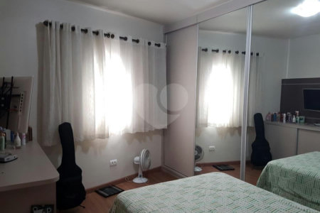 Sobrado à venda com 3 quartos, sendo 1 suíte, em Vila Gustavo, São Paulo, SP