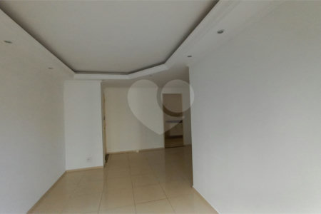 Apartamento à venda com 3 quartos em Jardim Londrina, São Paulo, SP