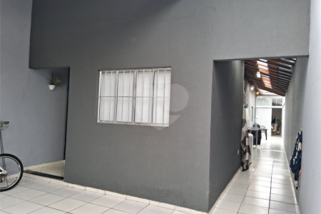 Casa à venda com 3 quartos, sendo 1 suíte, em Núcleo Residencial Professor Carlos Aldrovandi, Indaiatuba, SP
