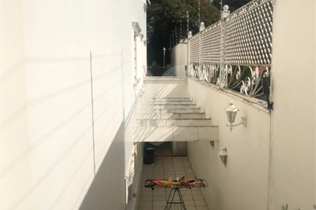 Casa à venda com 4 suítes em Caxingui, São Paulo, SP