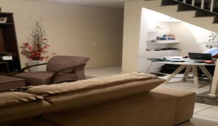 Casa à venda com 3 quartos, sendo 1 suíte,  em Vila Dalva, São Paulo, SP