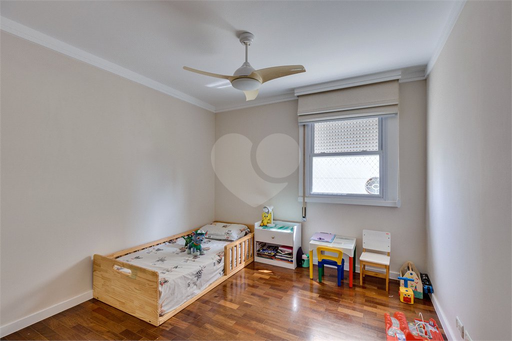 Apartamento à venda com 4 quartos, sendo 1 suíte, em Santo Amaro, São Paulo, SP